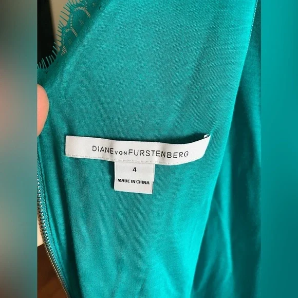 Diane Von Furstenberg
Teal Zarita Stretch Lace Dress - Picture 6 of 10